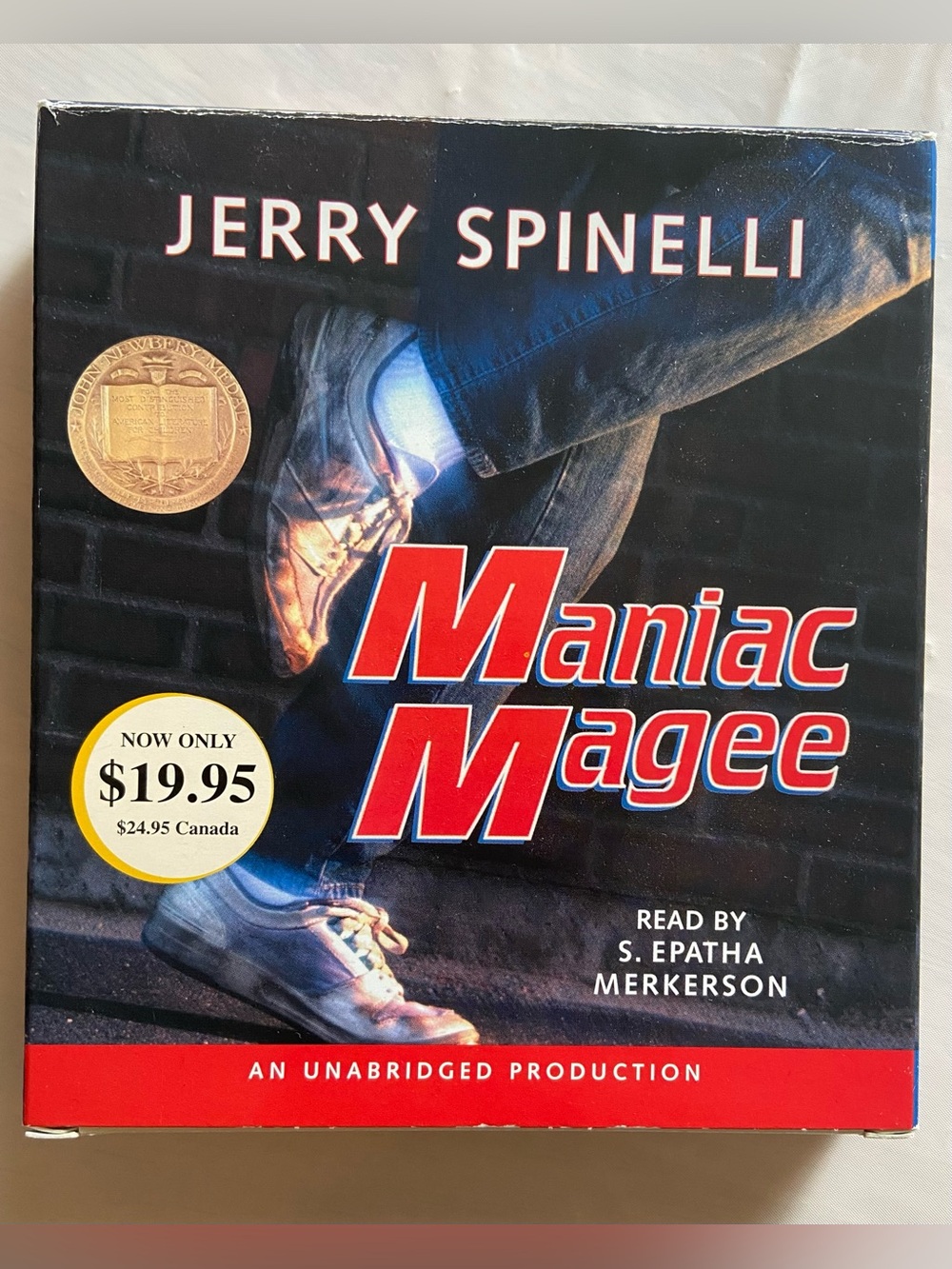 Maniac Magee 4‑Disc CD Audiobook by Jerry Spinelli • Read by S. Epatha Merkerson
